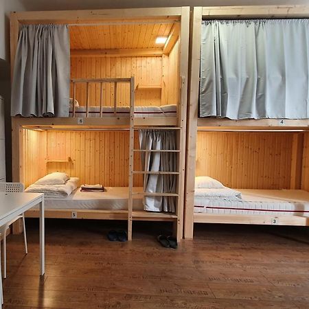 7Brunnen Hostel Beds & Rooms Вена Экстерьер фото