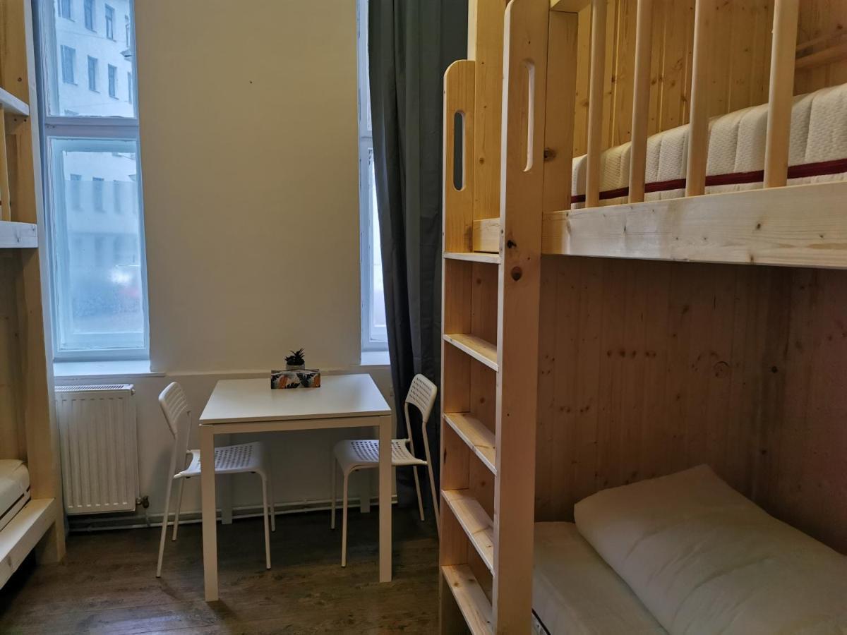 7Brunnen Hostel Beds & Rooms Вена Экстерьер фото