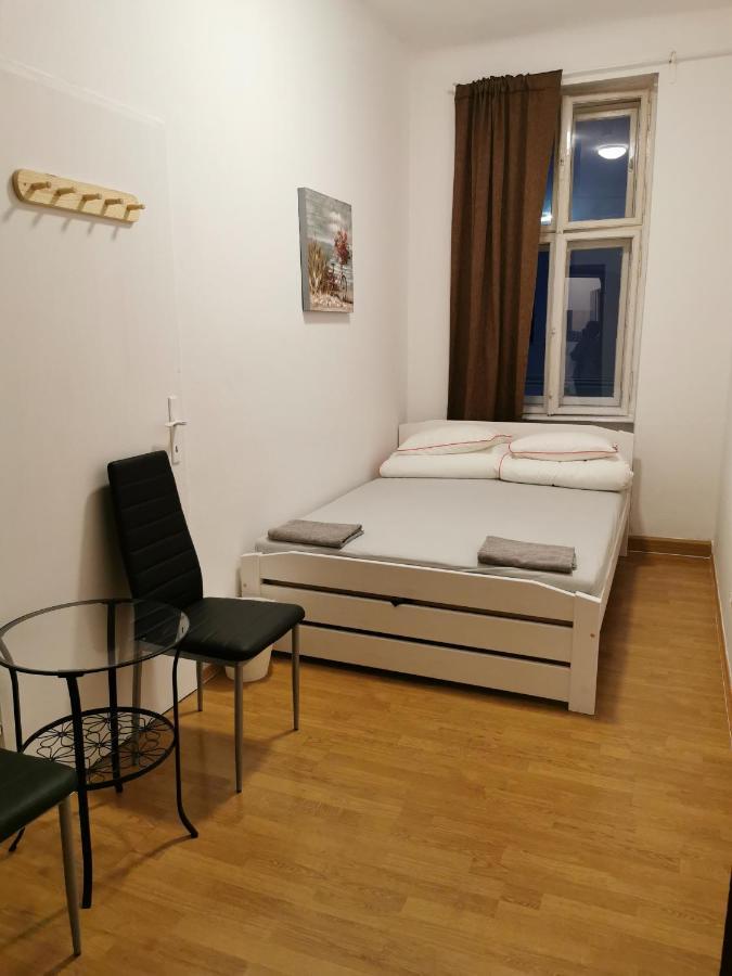 7Brunnen Hostel Beds & Rooms Вена Экстерьер фото