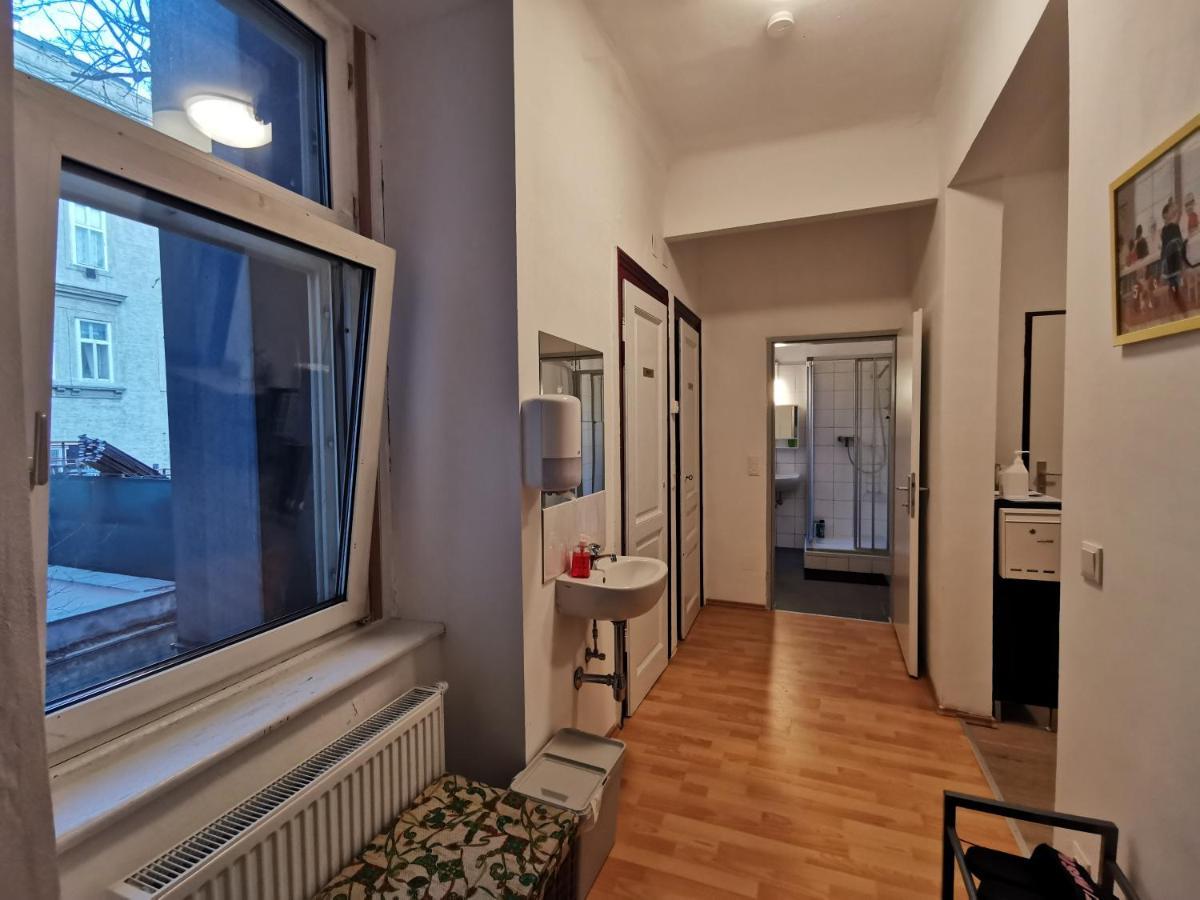 7Brunnen Hostel Beds & Rooms Вена Экстерьер фото